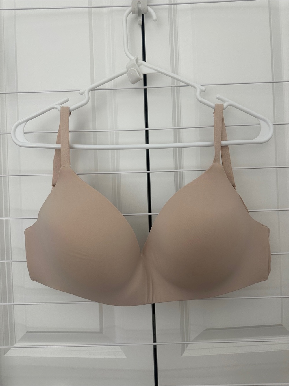 Victoria's Secret Light Nude Seamless T-Shirt Bra